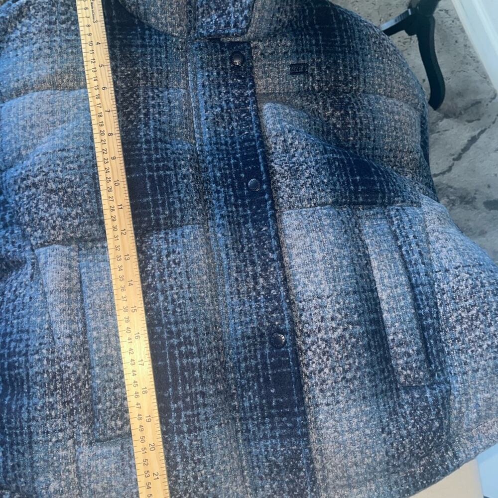Levi's Women's Blue Plaid Cinch Waist Puffer Jacket - Picture 7 of 15